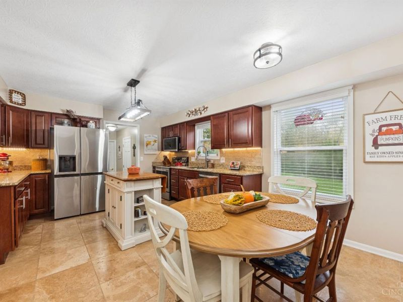 3735 Maplebrooke Lane, Batavia Twp, OH 45102 Photo 7