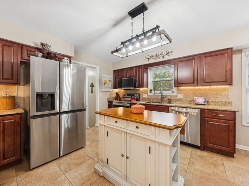 3735 Maplebrooke Lane, Batavia Twp, OH 45102 Photo 9