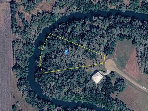 261 River Tree Drive, Bay City, TX 77419