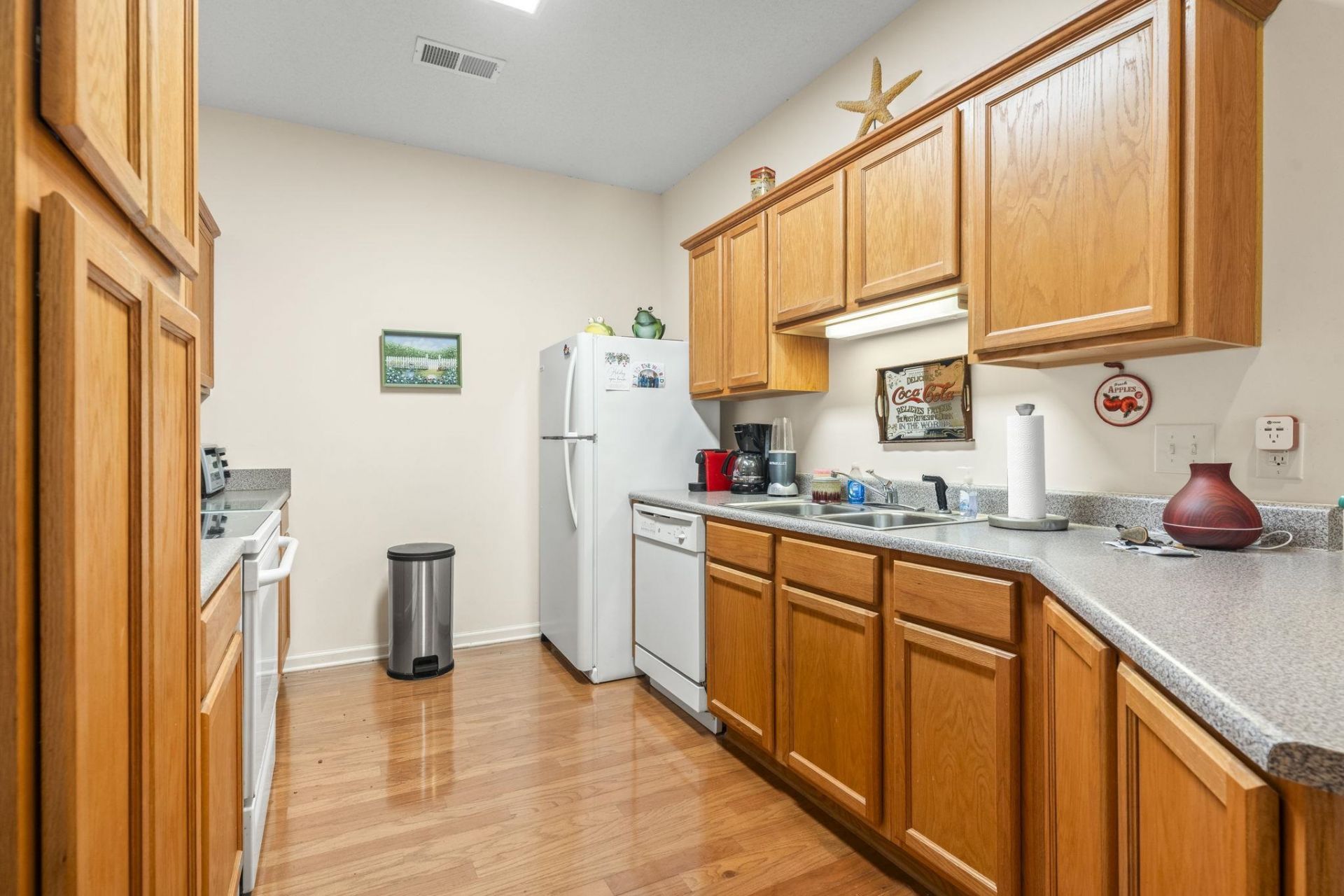 100 Lazy Willow Ln. Photo 11