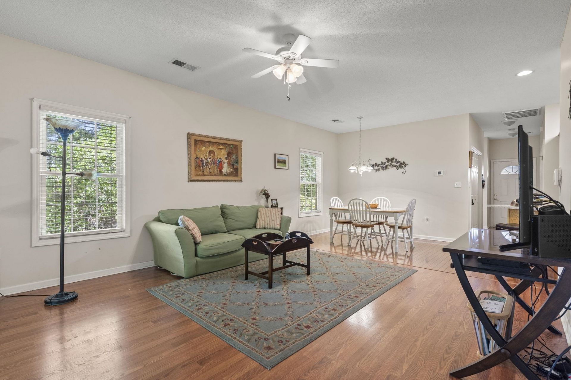 100 Lazy Willow Ln. Photo 4