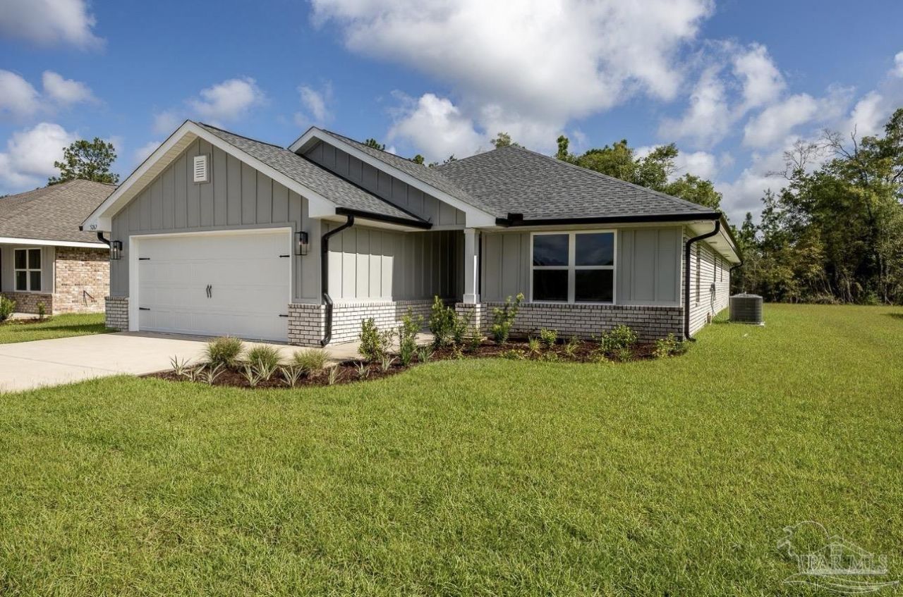 5387 Hidden Pines Cir, Milton, FL 32583 Main Photo