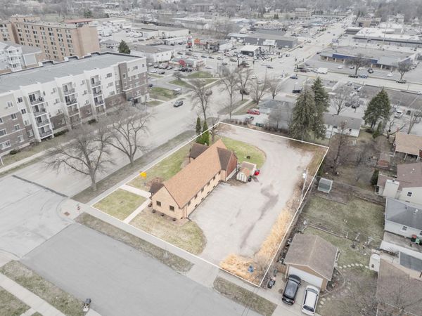 911 11th Avenue NW, Rochester, MN 55901