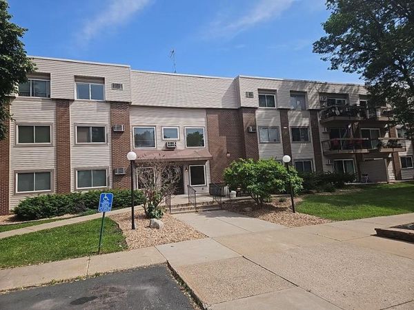 2800 Hillsboro Avenue N, Unit 307, New Hope, MN 55427
