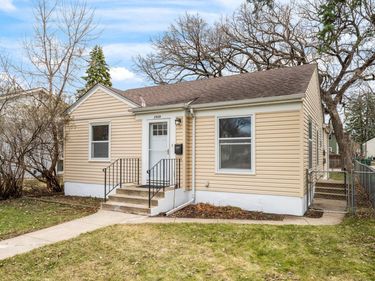 2909 Kentucky Avenue S, Saint Louis Park, MN 55426