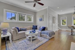 315 Ashley Avenue photo 4