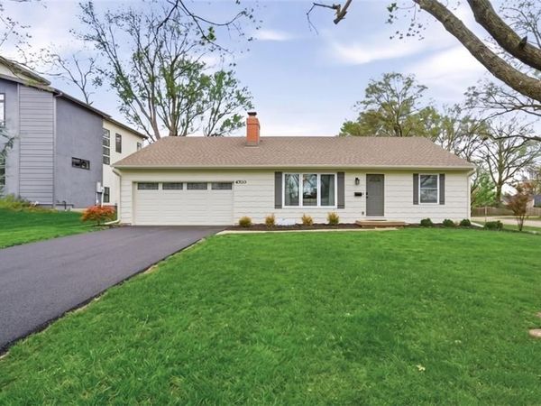 4700 W 65th Terrace, Prairie Village, KS 66208