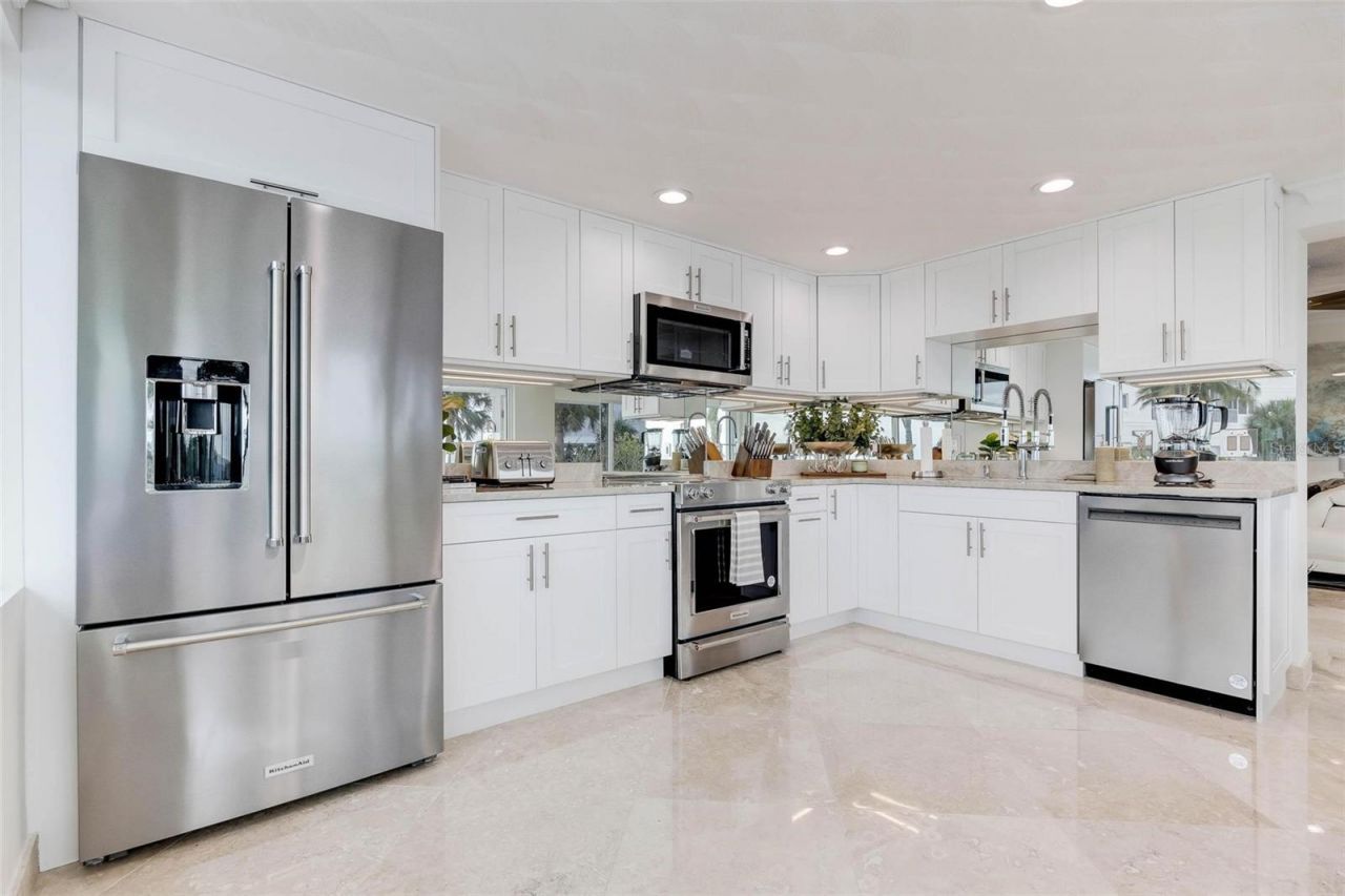 2740 N Beach Road, Unit B, Englewood, FL 34223 Photo