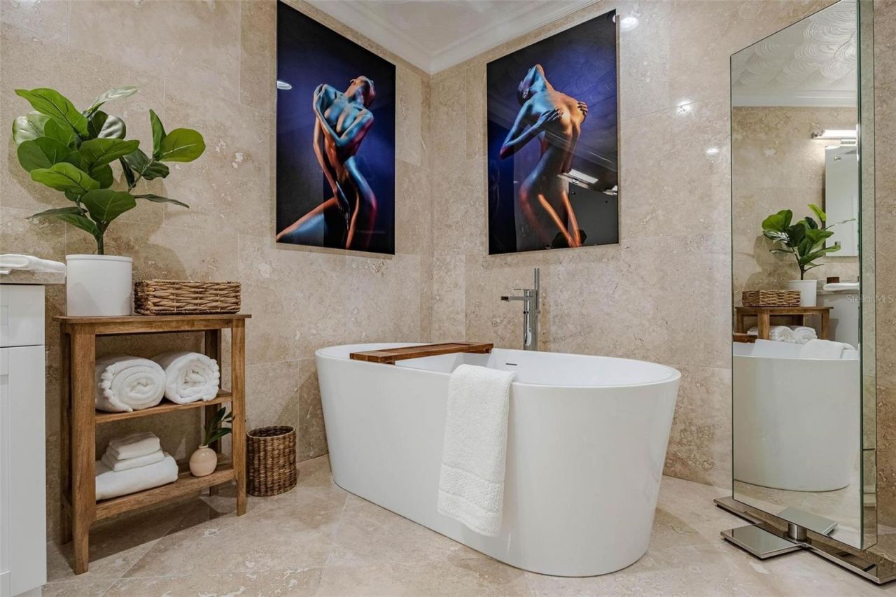 2740 N Beach Road, Unit B, Englewood, FL 34223 Photo