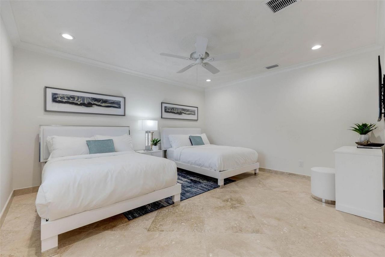 2740 N Beach Road, Unit B, Englewood, FL 34223 Photo