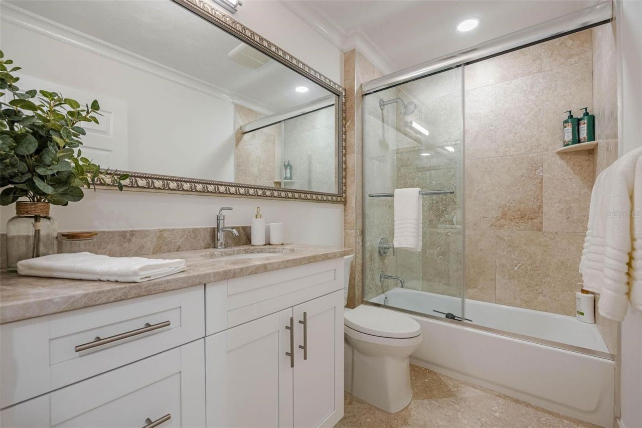 2740 N Beach Road, Unit B, Englewood, FL 34223 Photo