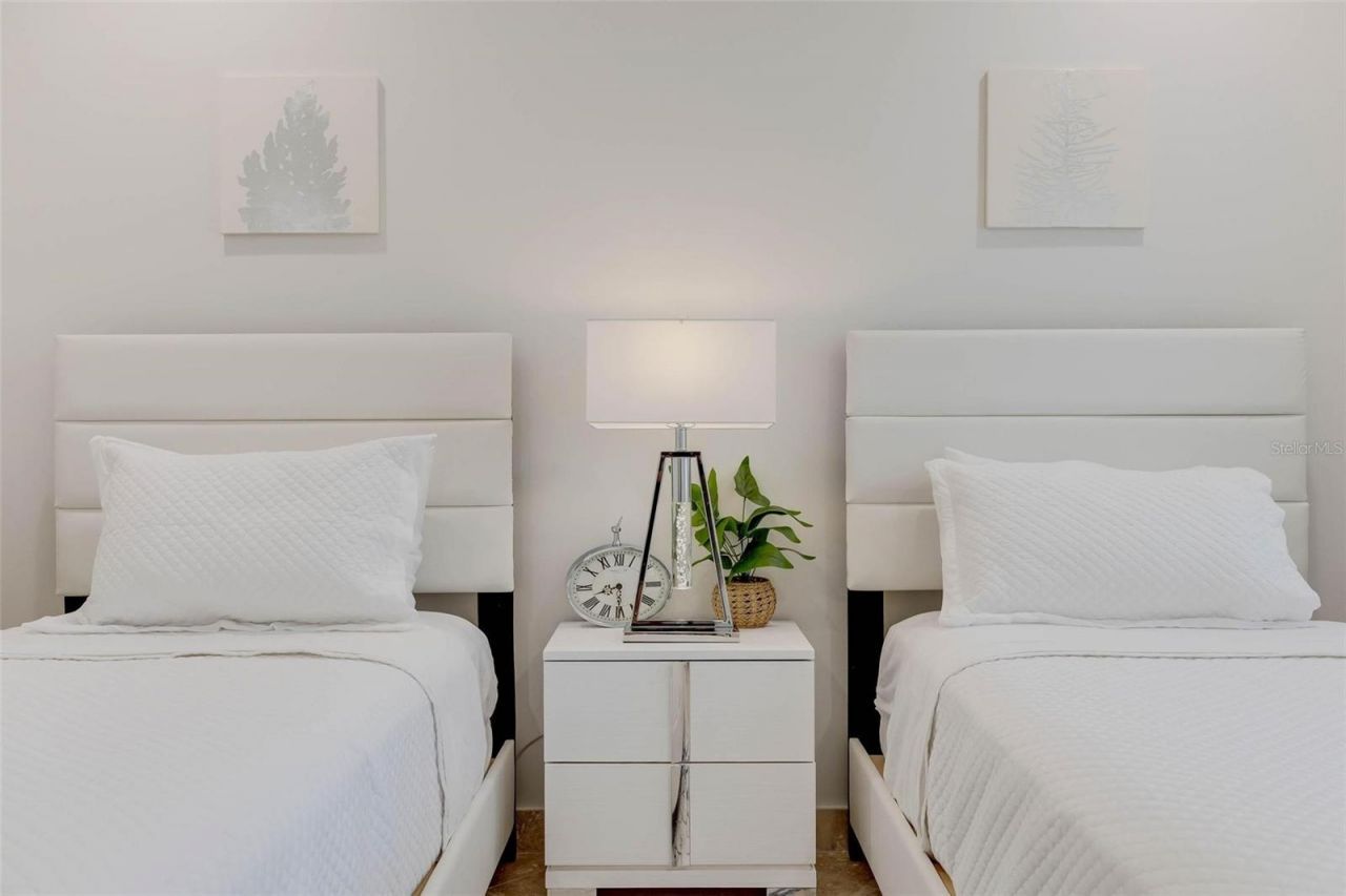 2740 N Beach Road, Unit B, Englewood, FL 34223 Photo