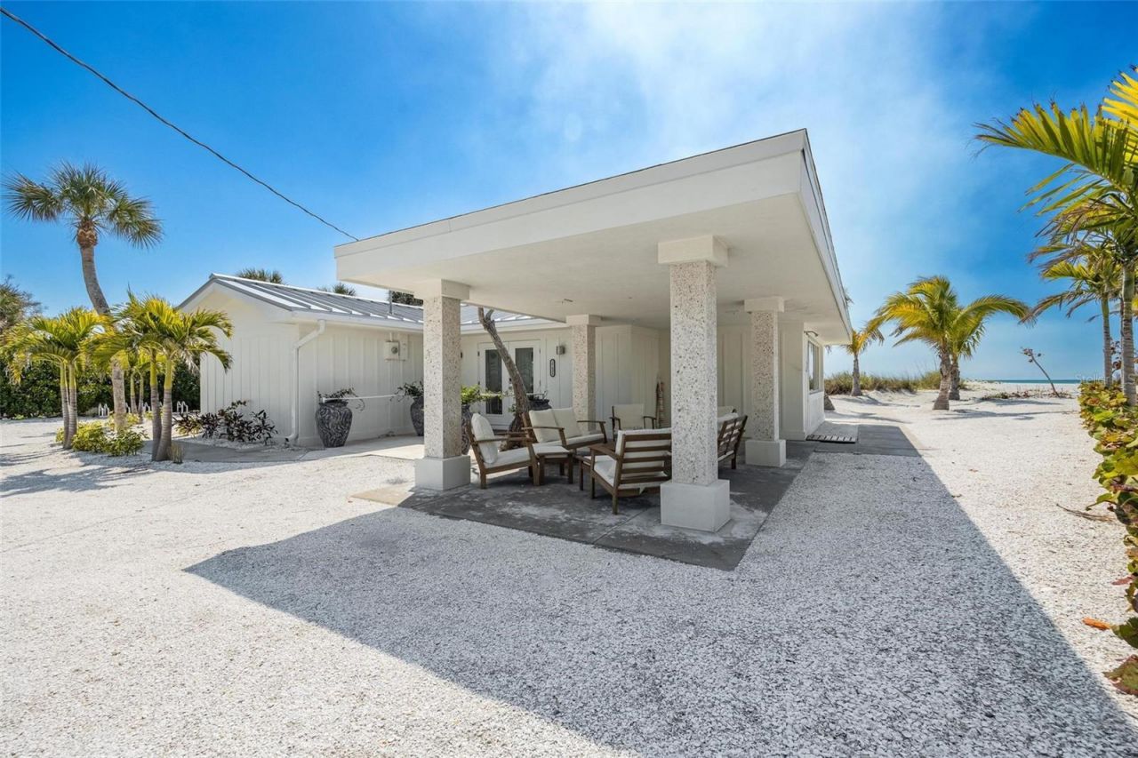 2740 N Beach Road, Unit B, Englewood, FL 34223 Photo