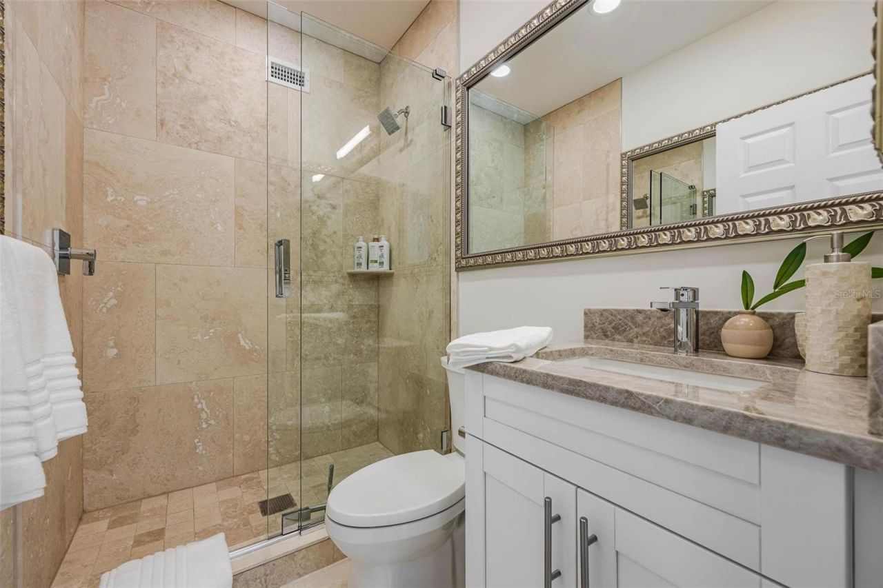 2740 N Beach Road, Unit B, Englewood, FL 34223 Photo