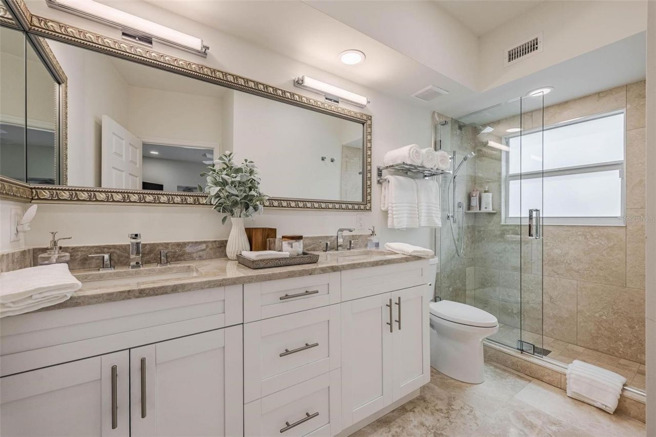 2740 N Beach Road, Unit B, Englewood, FL 34223 Photo