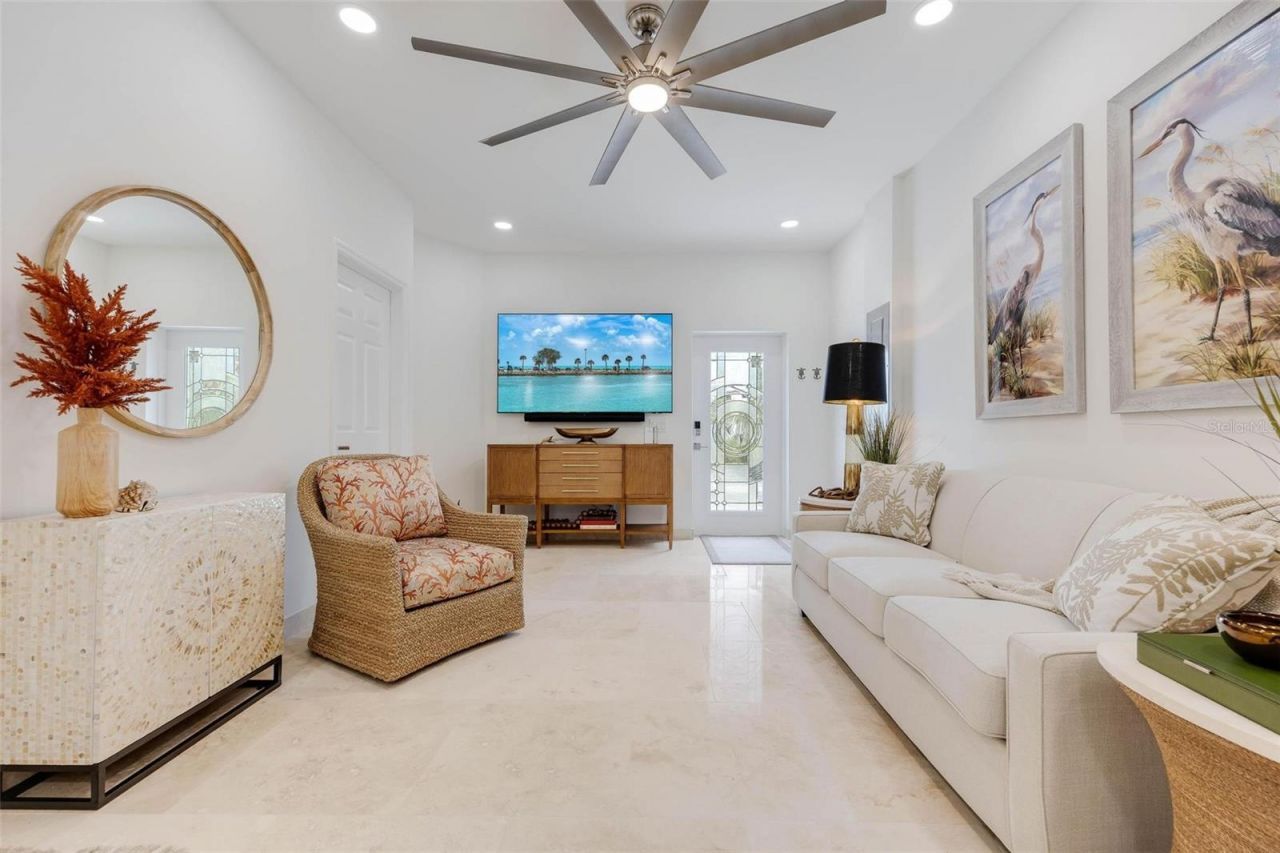 2740 N Beach Road, Unit B, Englewood, FL 34223 Photo