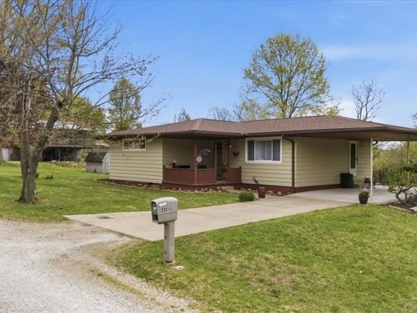 215 Highland Lake Terrace, Washington, WV 26181