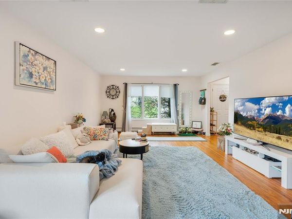 120 E Edsall Boulevard, PALISADES PARK, NJ 07650