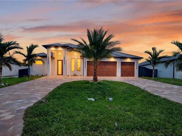 3702 Ceitus PKWY, CAPE CORAL, FL 33991