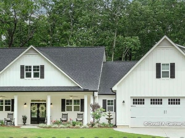 4 Carolyn Way, Culloden, WV 25510