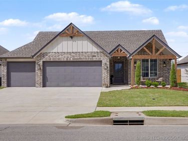 2918 E Rockford Place, Broken Arrow, OK 74014