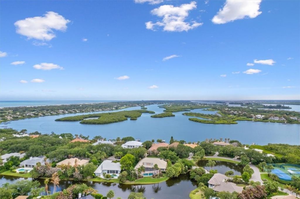 331 Shores Drive, Vero Beach, FL 32963 Photo