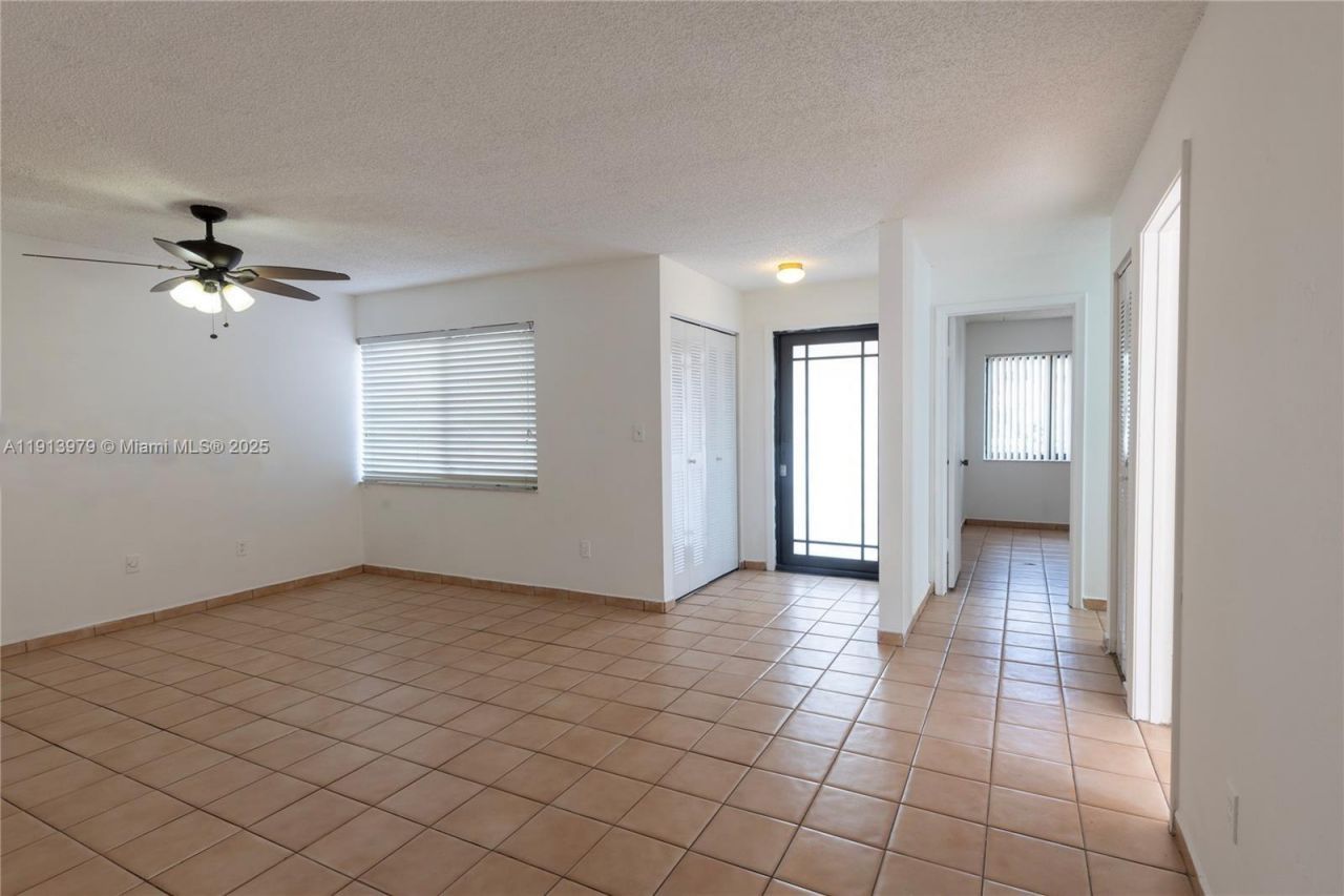 11570 SW 5th St, Sweetwater, FL 33174 Photo