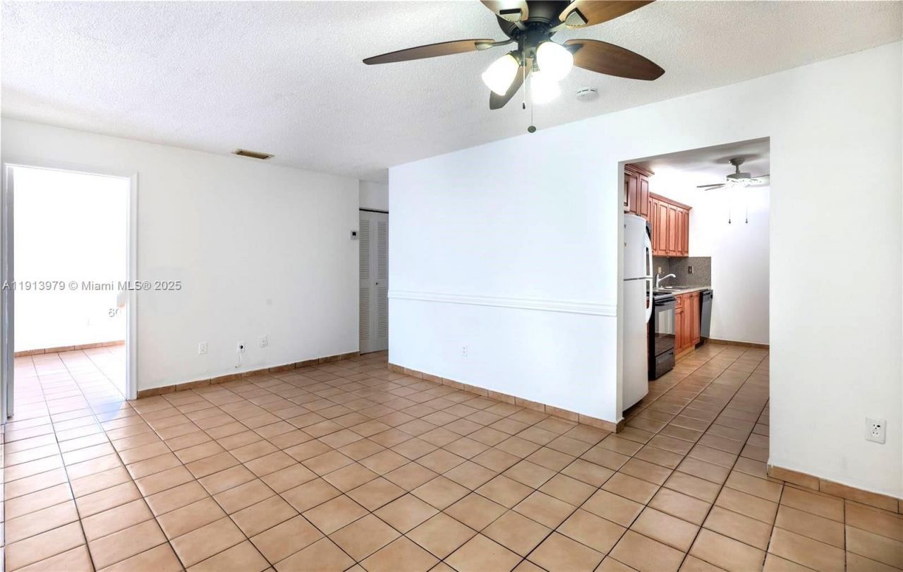 11570 SW 5th St, Sweetwater, FL 33174 Photo