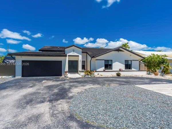 8611 SW 82nd Ter , Miami, FL 33143