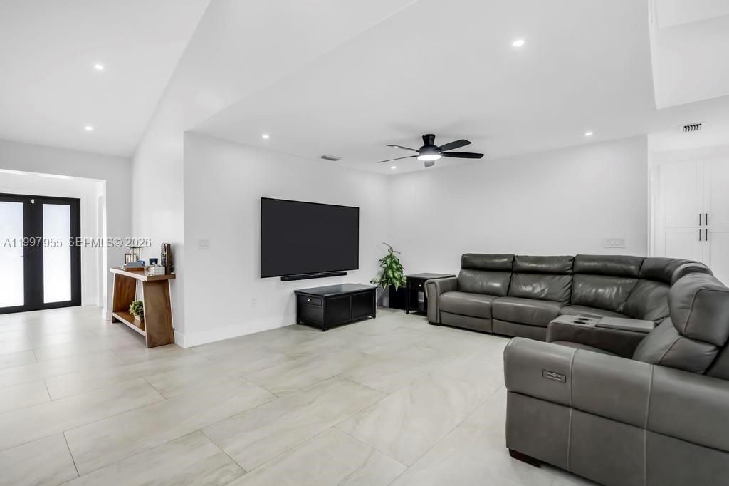 8611 SW 82nd Ter, Miami, FL 33143 Photo