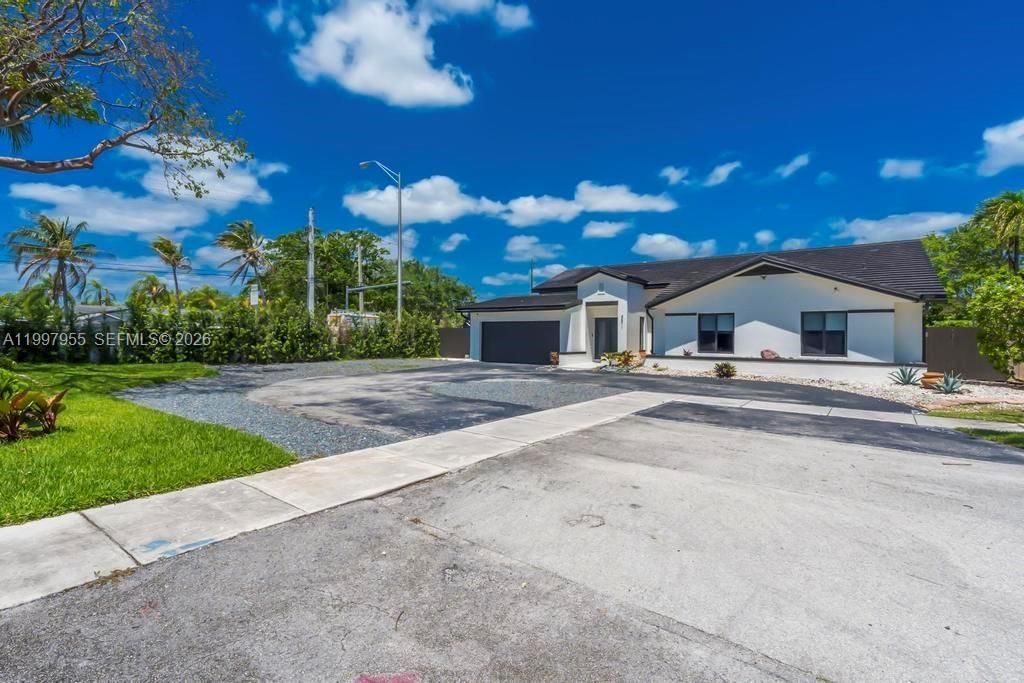 8611 SW 82nd Ter, Miami, FL 33143 Photo