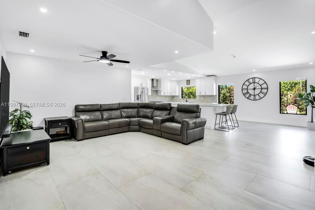 8611 SW 82nd Ter, Miami, FL 33143 Photo