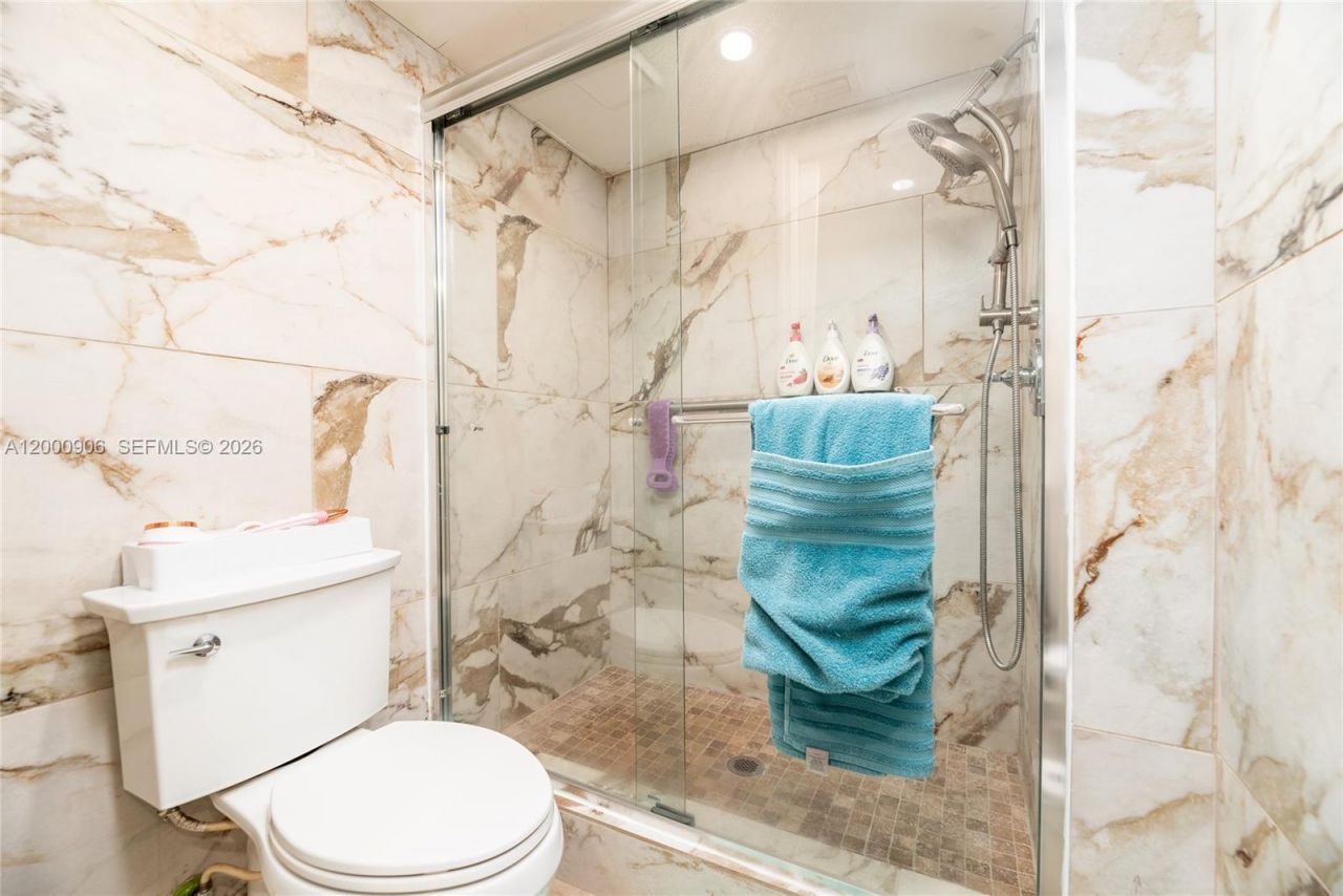 7535 Trent Dr, Unit 202, Tamarac, FL 33321 Photo