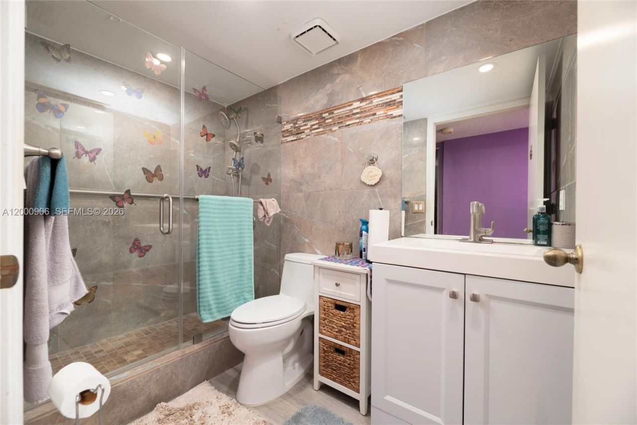 7535 Trent Dr, Unit 202, Tamarac, FL 33321 Photo