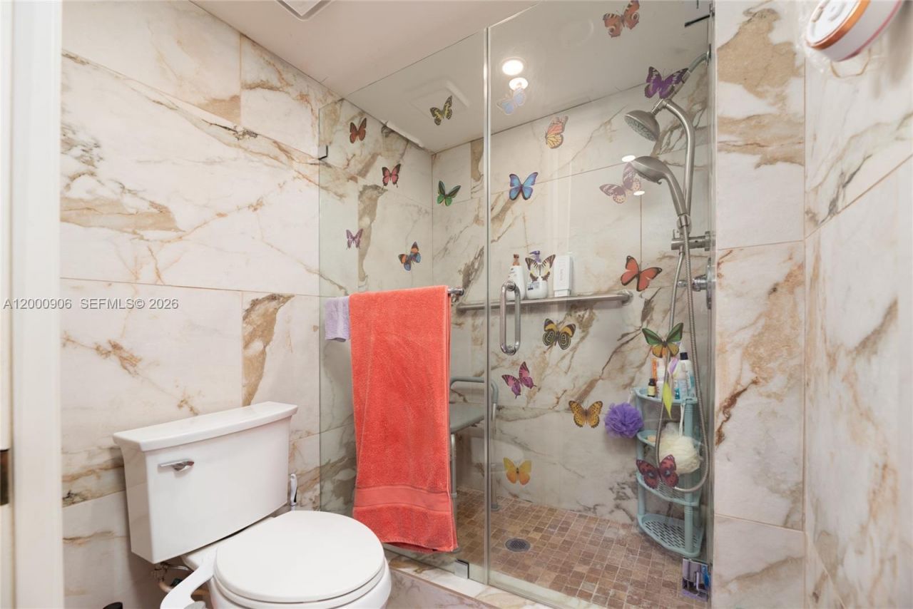 7535 Trent Dr, Unit 202, Tamarac, FL 33321 Photo