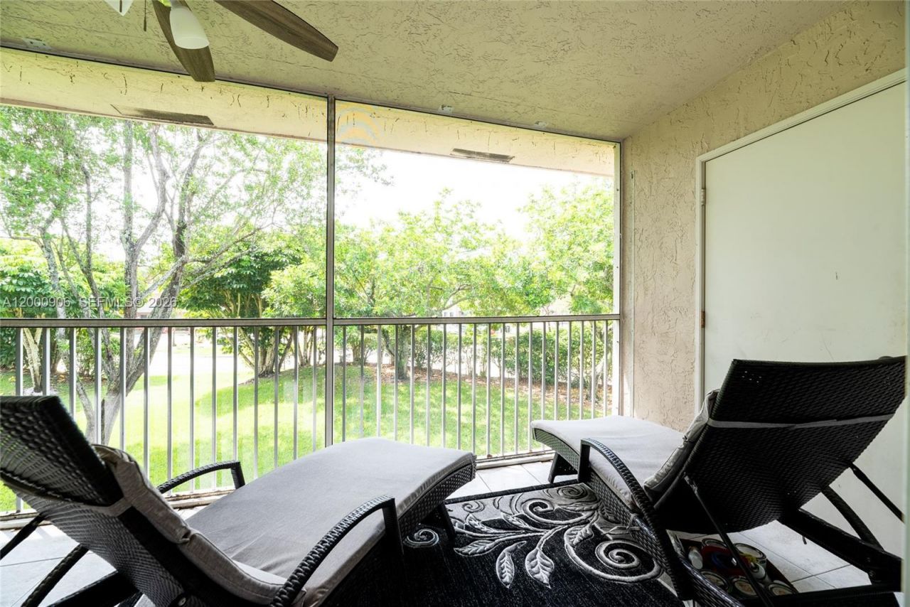 7535 Trent Dr, Unit 202, Tamarac, FL 33321 Photo