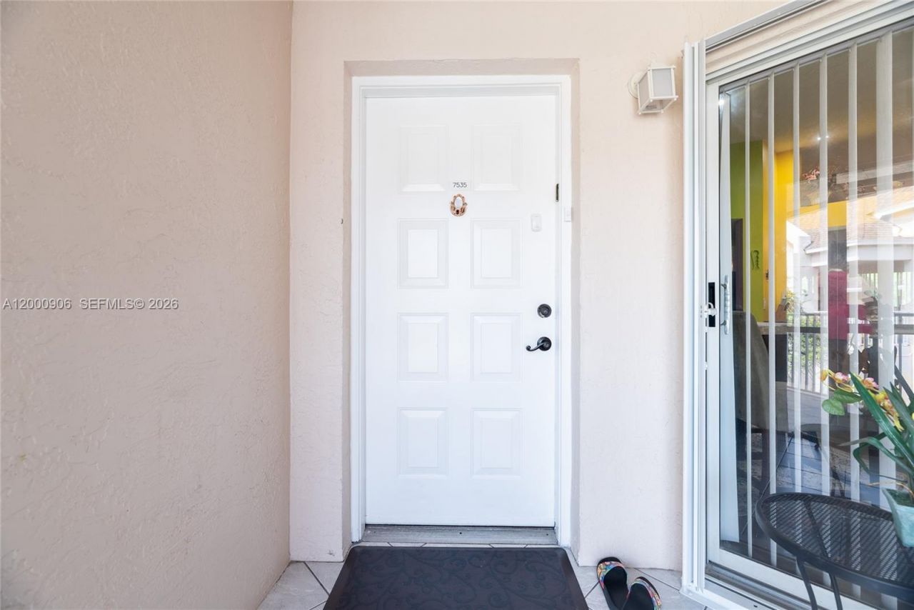 7535 Trent Dr, Unit 202, Tamarac, FL 33321 Photo