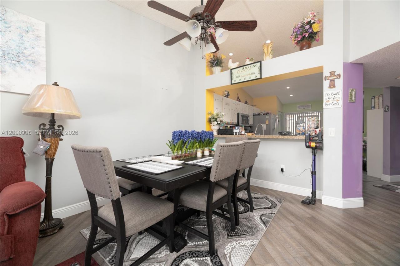 7535 Trent Dr, Unit 202, Tamarac, FL 33321 Photo