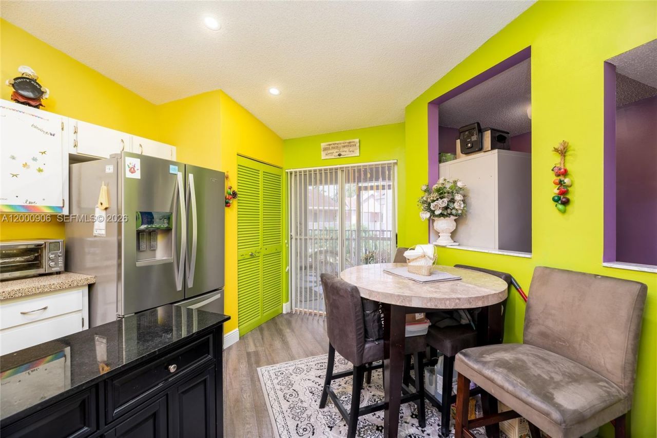 7535 Trent Dr, Unit 202, Tamarac, FL 33321 Photo