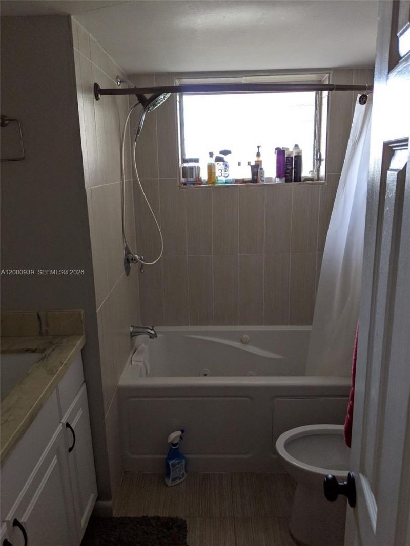 1660 NE 191st St, Unit 104-1, Miami, FL 33179 Photo