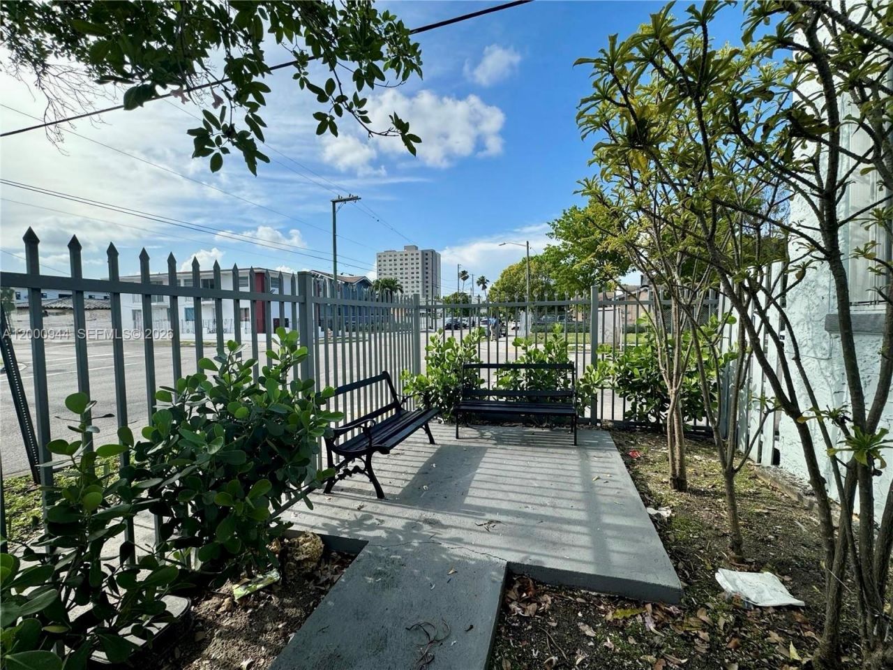 301 SW 10th Ave, Unit 1, Miami, FL 33130 Photo
