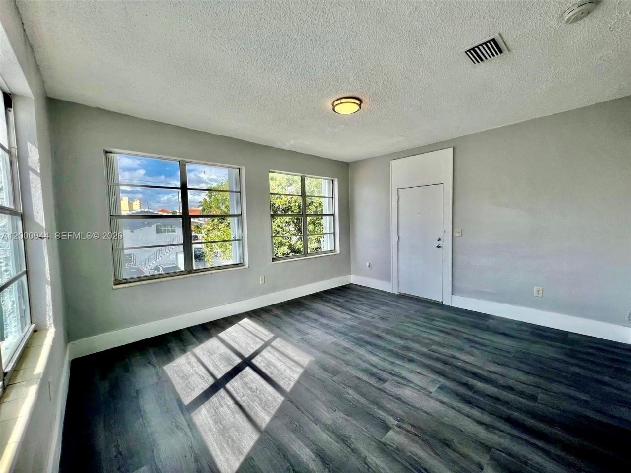 301 SW 10th Ave, Unit 1, Miami, FL 33130 Photo