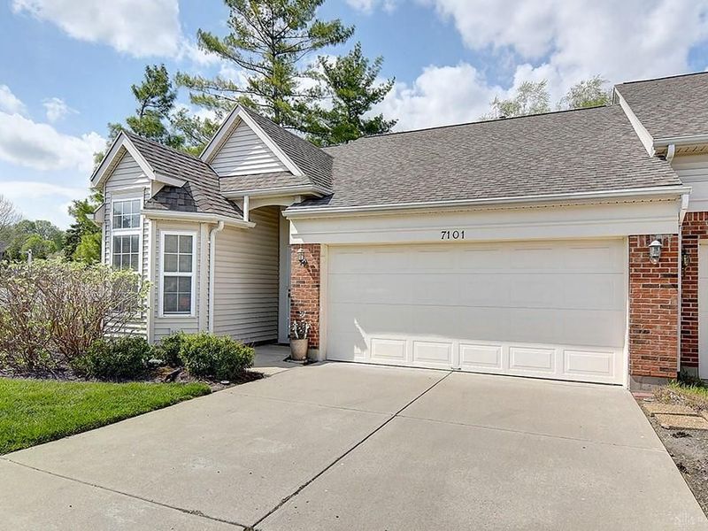 7101 Brookmeadow Drive, Centerville, OH 45459 Photo 2