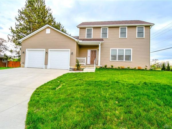 4487 Straight Arrow Rd, Beavercreek, OH 45430