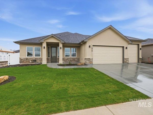 910 Whitewater Way, Emmett, ID 83617
