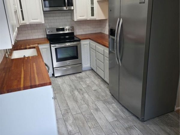 4558 Willis, Sherman Oaks, CA 91403