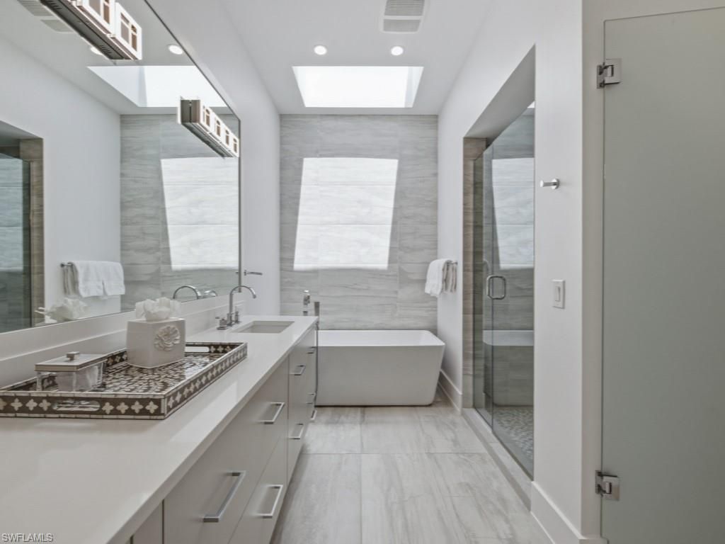 345 Banyan Blvd, Unit 3, Naples, FL 34102 Photo