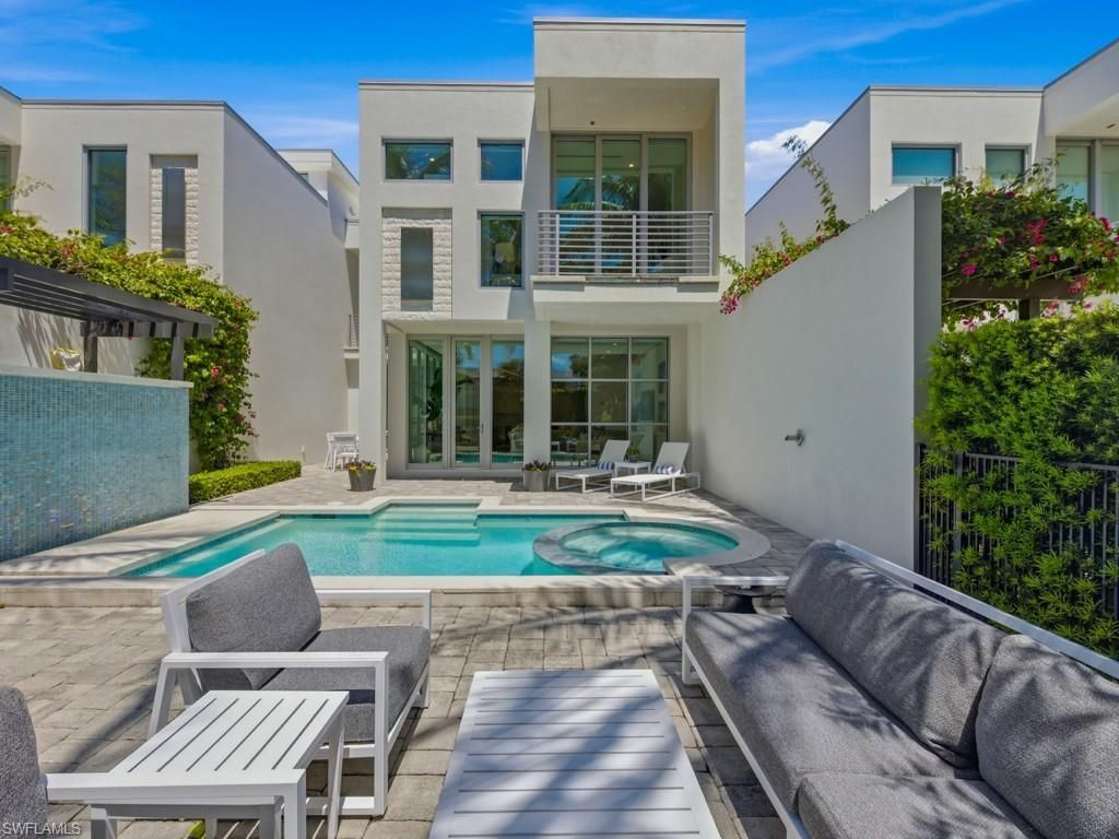 345 Banyan Blvd, Unit 3, Naples, FL 34102 Photo