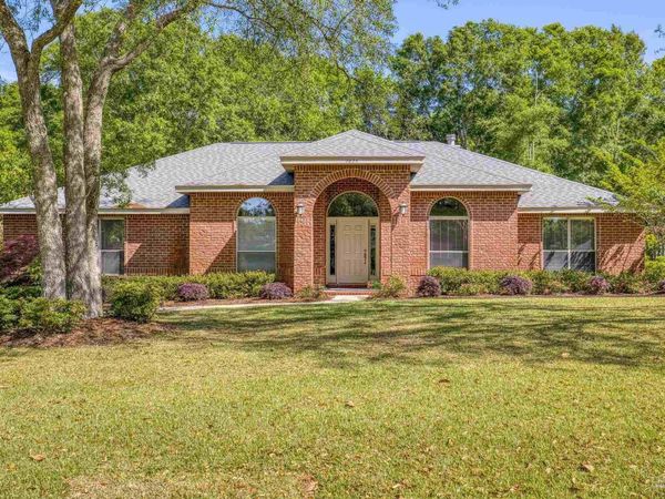 3024 Greystone Dr, Pace, FL 32571