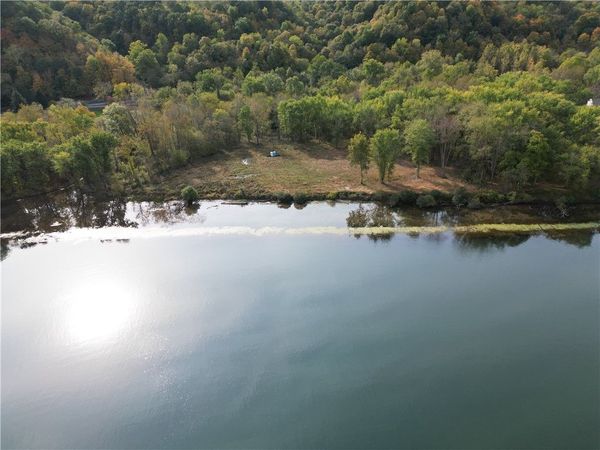 112 Fuller Rd, East Millsboro, PA 15433